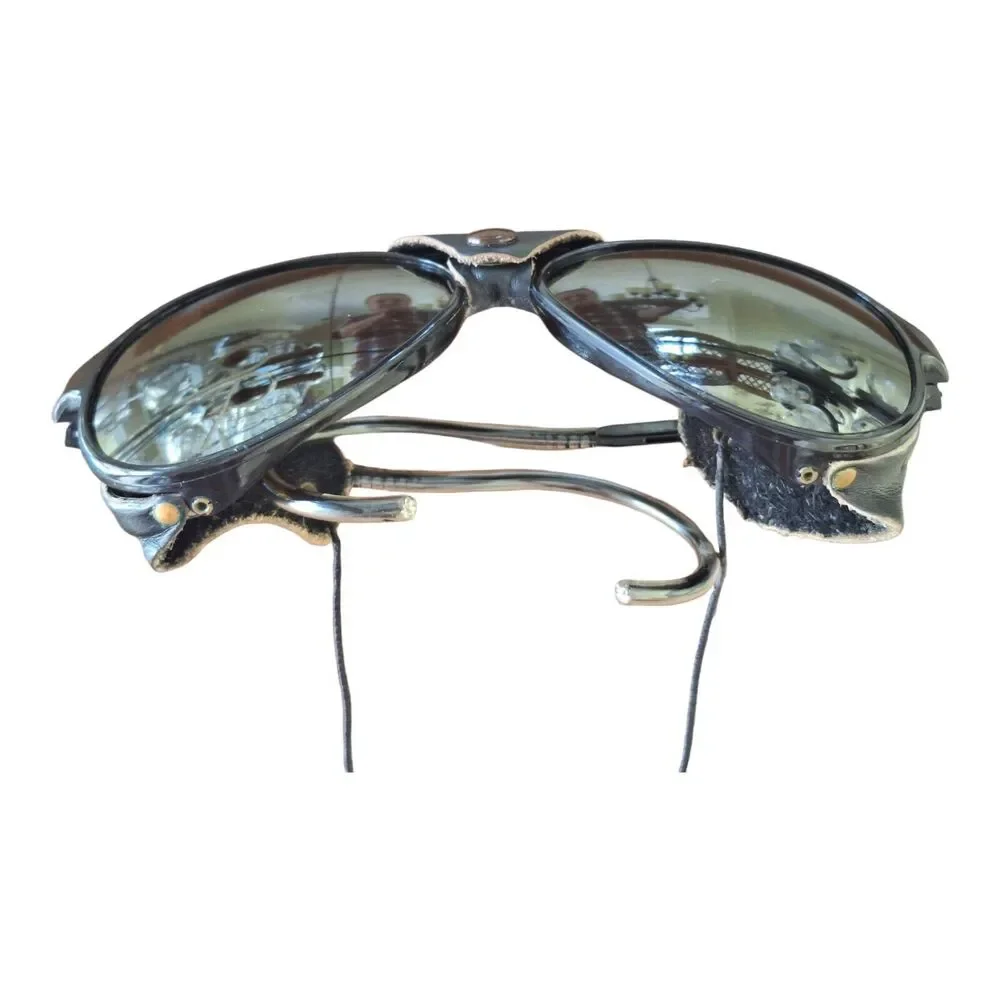 Vintage 80s Vuarnet Skilynx Sunglasses leather side blinkers nose guard w case